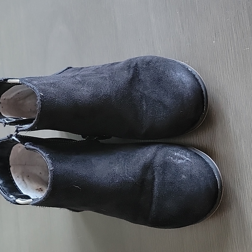 Black boots - Picture 3 of 3